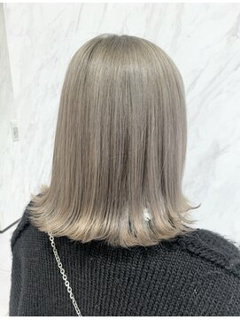 リー 京橋(Lee) ミルクティーベージュカラー 山下志穂