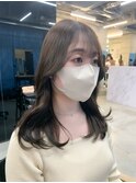 透明感ミントベージュ　くびれヘア