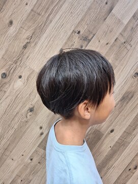 レリビー アウラ(LELiBE_'aula) ツーブロックカット