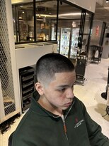 フランクスバーバーザスタンド(Frank’s barber the stand)&nbsp;メンズビジネスフェードボウズクロップバーバーF