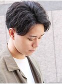 ツイストスパイラルクセ毛センターパート