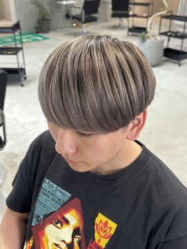 ラック(LUCK) ダークアッシュ/アッシュブラック/カルマパーマ/ベリーショート