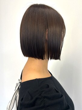 カノエ 福岡香椎店(canoe) アッシュブラウン ショートボブ 切りっぱなしカット 透明感 艶感