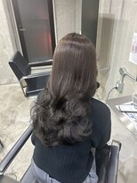 ラック(LUCK)&nbsp;レイヤーぱっつん前髪ステップボーンカットシルキー船橋/韓国