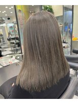 テテ(TETE)&nbsp;ハイライトグレージュカラー／グレージュ／ミディアム
