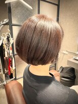 ポノ(Pono) 白髪ぼかしハイライトボブ前下がりショートボブ伸ばしかけボブ