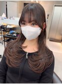 ミディアムヘア暗めカラーデザインカラーフェイスフレーミング