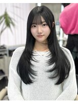 エヴァン(HEVIN) レイヤーカット艶髪ハッシュカットウルフカット