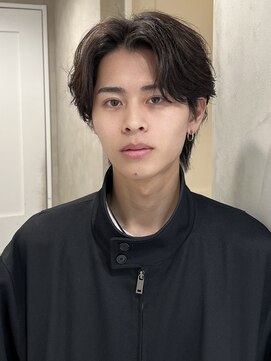 アイユー(ii+U) フェザーパーマ　センターパート