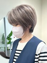 ジービージー(GBG)&nbsp;くびれショートボブ40代50代グレイカラー白髪染め白髪ぼかし