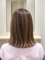 グランマイル(Gran mile)&nbsp;【白髪ぼかし】白髪ぼかしハイライト　ボブ細めハイライト