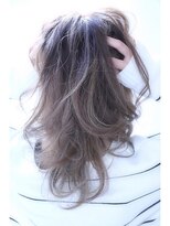 ヘアサロンM 新宿 アクセントアッシュグレージュ