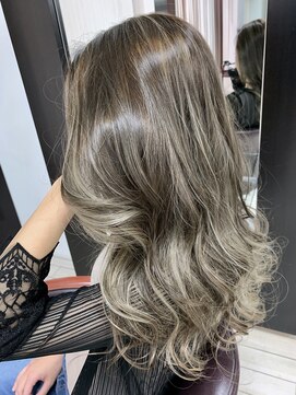 トゥエンティ(twenty) ハイライトバレイヤージュ