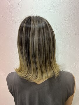 ムエール(mouair) バレイヤージュカラー/ロングボブ