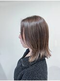 ミディアムスタイル　モノトーンベージュ