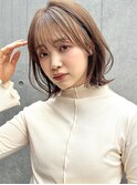 柔らかベージュ　レイヤーボブ　２０代３０代４０代