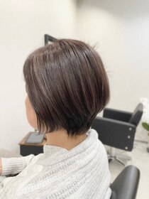 ニーラ バイ ニライカナイ 八幡宿店(Neela By Nirai Kanai) ショートボブ/アッシュブラウン/ハイライト/レイヤーカット/白髪