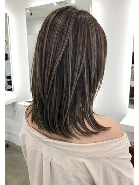 エル 新小岩(elu) 美髪/ワイドバング/レイヤーカット/くすみベージュ/新小岩駅