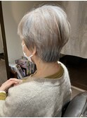 白髪ぼかしショート