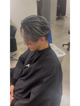 キング 心斎橋店(K!ng) ハイライトカラーミルクティーベージュレイヤーカット