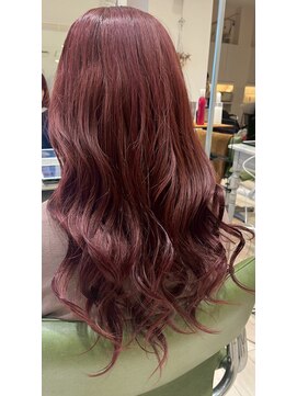 ユーミー(yume by aura) #艶ロング #深みレッドカラー #デザインカラー