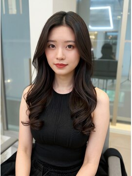 ソア 渋谷(soar) 韓国風暗髪長め前髪◎冬の小顔くびれレイヤーカット