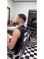 ケーエムシーセントラルルーツ(KMC Central Roots) ミドルフェード、クロップスタイル