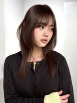 ロイオブジゼル(roi of GiseL)&nbsp;セミロング くびれヘア 顔周りレイヤー 前髪 ブラウン 透明感