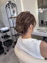 デュールイースト(Duul East)&nbsp;ヘアアレンジアップスタイル