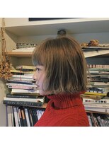 ピープル(people) [people]切りっぱなしボブとミルクティーベージュ