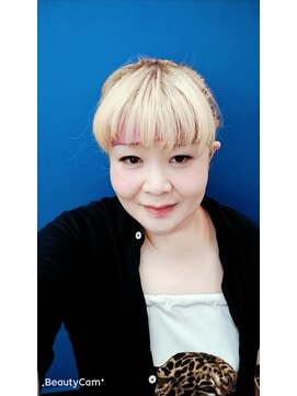 ベリーベリー 美容室(very very) 【very－very美容室siomi】ホワイトカラー