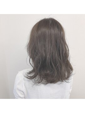 ガーランドウメダ(Garland umeda) シアーグレージュ☆ブリーチ無しで再現できます☆2