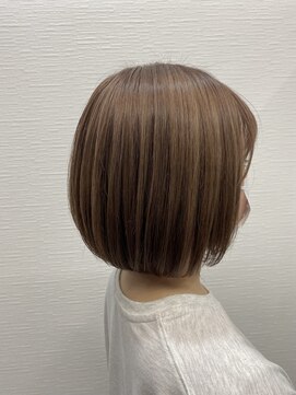 ファム(Fam) ふんわりボブ