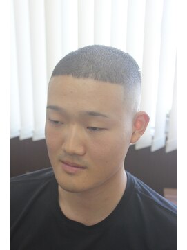 トネリ(Toneri) 濡れパンスキンフェード