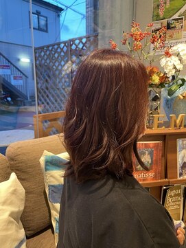 エム インターナショナル 春日部本店(EMU international) 深みレッドカラー