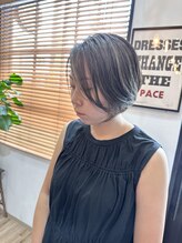 カルム(calmost) ハイライト ショート ボブ くすみカラー