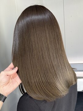 ロイス 神宮前(ROIS) ミルクティーベージュ/ダブルカラー/ケアブリーチ/ハイトーン