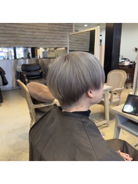 リーツチウラ(Яe 土浦) シルバーカラー