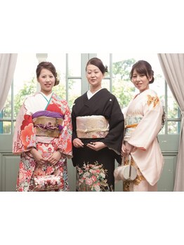 三宮【着物レンタル(着付込):留袖\19000~/訪問着\16000~/振袖\29000~(草履&バック込)】レンタルのみも可