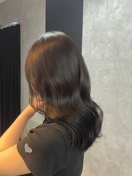 フィーネ(Fi-Ne) 艶ブラウングレージュ/韓国巻き