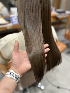 ハレ(Hale) 《エクラリティで叶う つやさらロング》