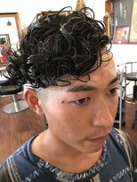 カミリー(Kamily)&nbsp;個性派ツーブロックパーマ 0.8mm