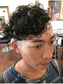 個性派ツーブロックパーマ 0.8mm
