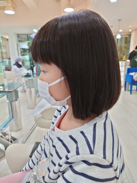 クオーター(QUARTER) ミディアムボブ