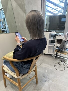 ミィ 表参道(mee.) 【mee.】ヤジマ　パツッとボブ　グレージュカラー