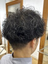 ヘッズ 本八幡店(HEADS)&nbsp;MEN'S HAIR  センターパート　ツイストスパイラル　コンマヘア