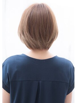 セイドット リー(Say. Ree) Say.ree カーキベージュ アースカラー ショートボブ レイヤー