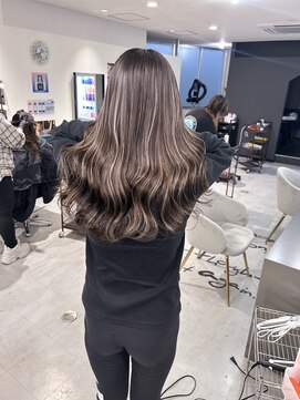 キング 梅田(K!ng) 縮毛矯正髪質改善ハイライトレイヤーカット梅田美容室エクステ