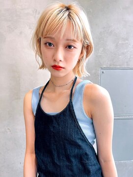 エイミー(Aimee) Aimee おすすめ ミニボブ×ブロンド