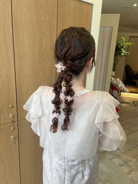 イーズ(ease.) ツインアレンジ/編み下ろし/リボンアレンジ/お呼ばれヘア